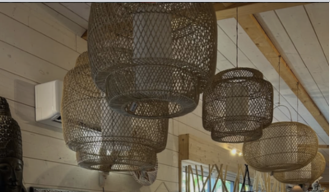 Luminaires Luminaires et suspensions en bambou pour une décoration naturelle.