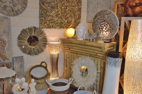 Autres Deco Objets de décoration en bambou et matériaux naturels.